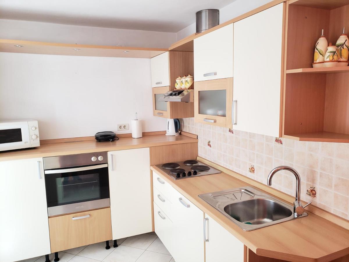Risika Apartmani Exteriör bild